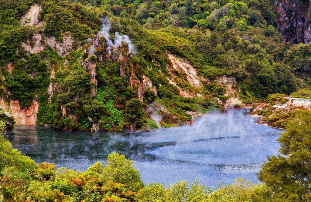 Frying Pan Lake The World’s Largest Hot Spring